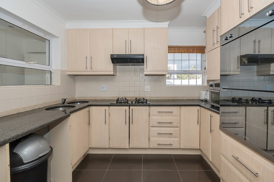 To Let 3 Bedroom Property for Rent in Marina Da Gama Western Cape